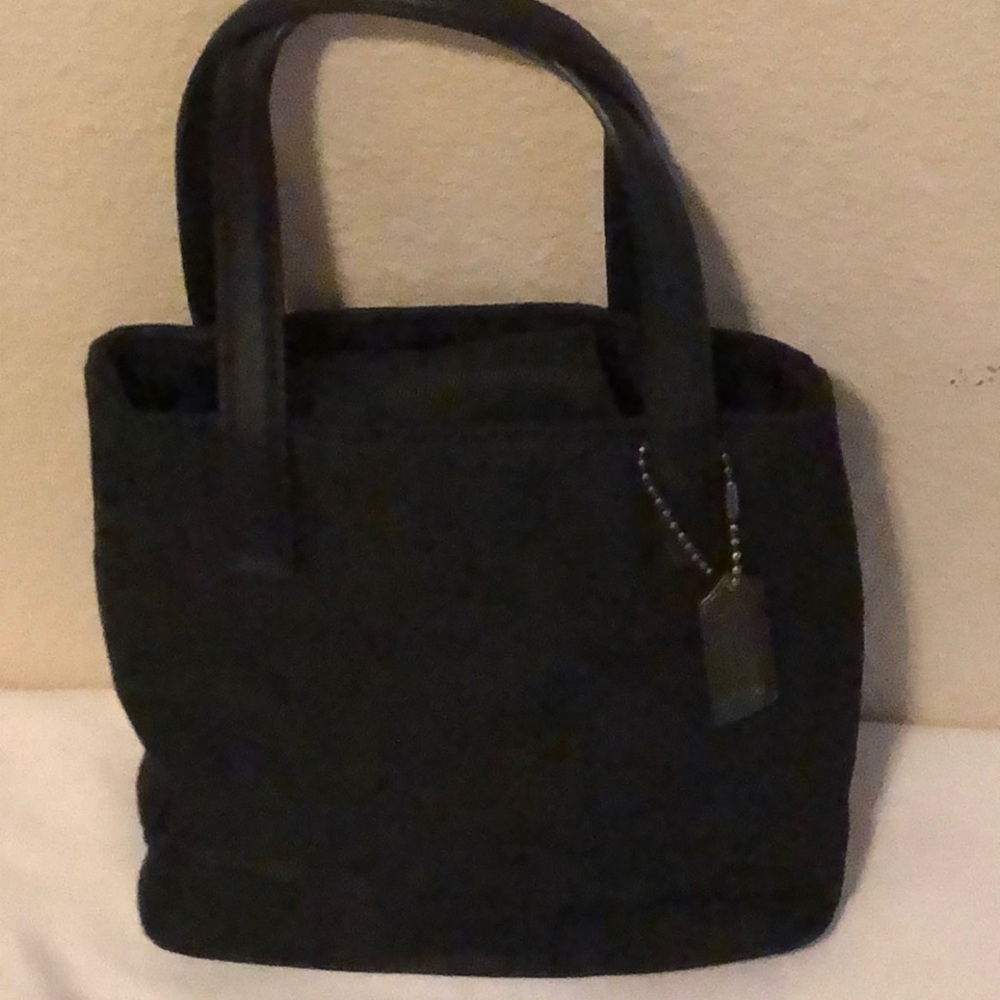 100% Authentic Coach bag w/straps/button Serial #